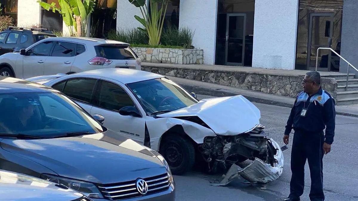 Tres heridos en brutal choque en Tampico Mario Cruces (1)